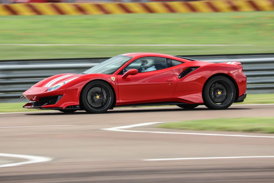  Ferrari 488 Pista 2018 года  (WW) (фото 36 из 42)